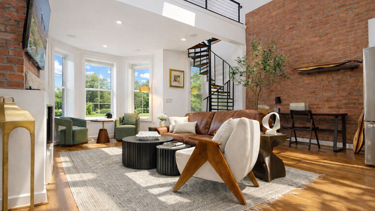 District Gojo A - Modern 3BR Loft with Rooftop