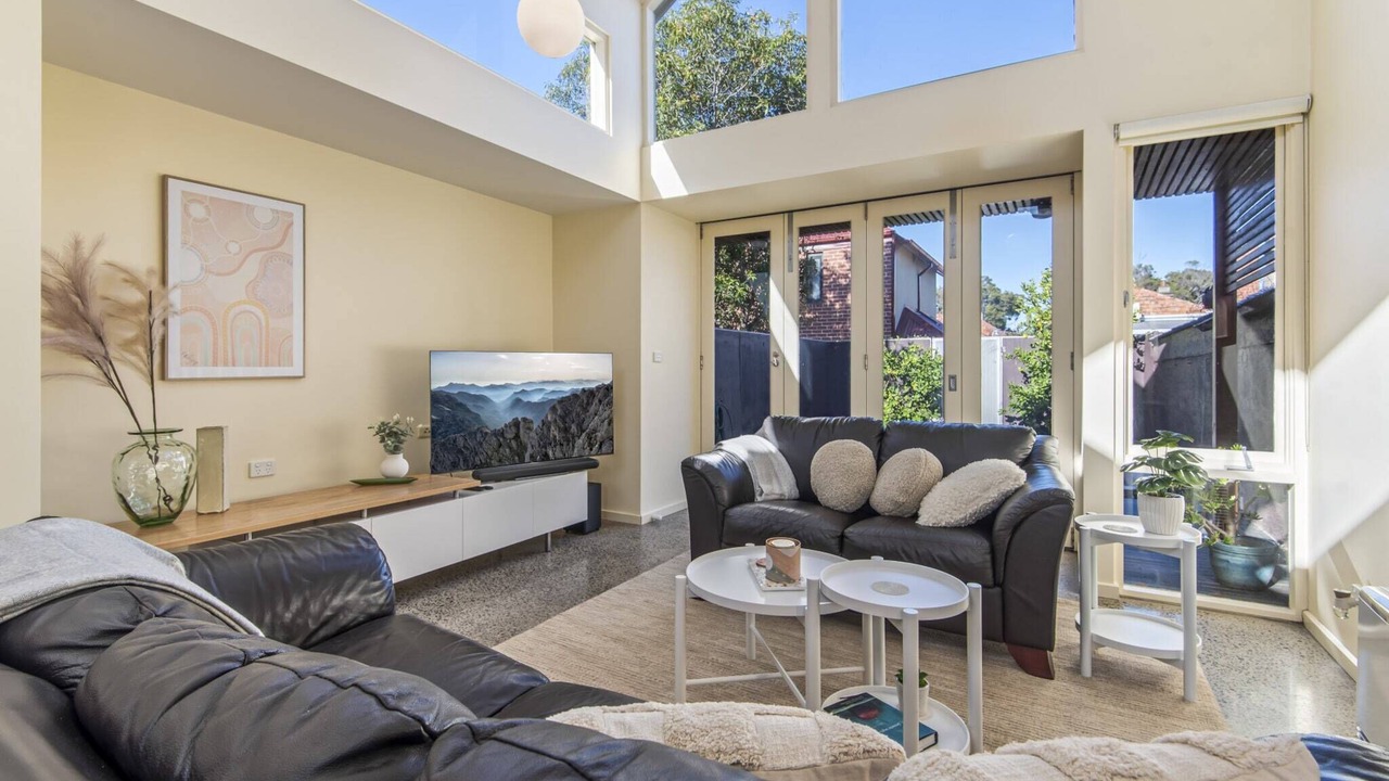 Gorgeous 2-Bed Victorian Home in Artsy