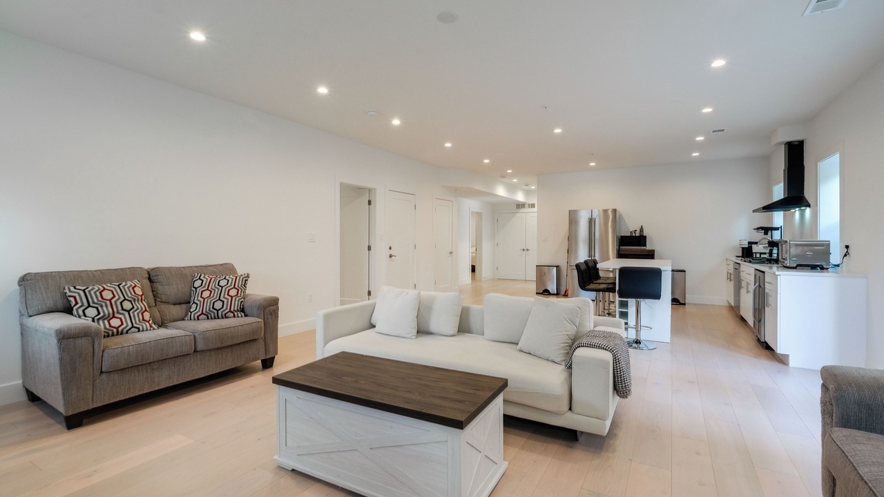 Quiet & Residential Apt, 7 Mi to National Mall!