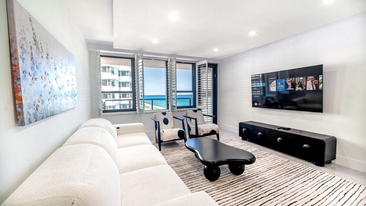 Steps to the Beach | 3BR 2BA Condo | Resort Perks & Ocean Glimpse 1406