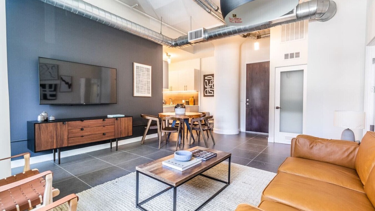 DTLA 2BR | Rooftop Jacuzzi & Sunset Views!