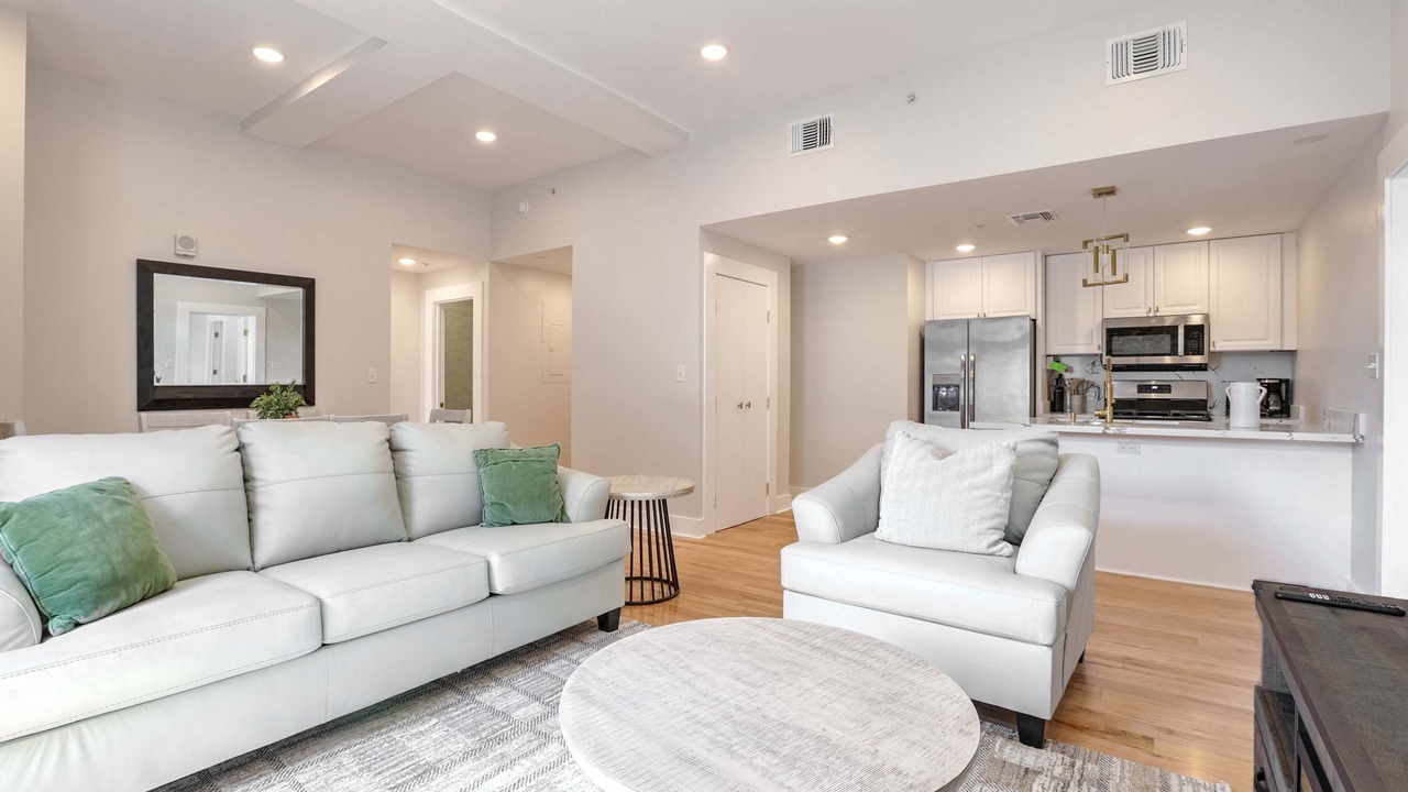 Roami at Churchill | 2 Bedroom Penthouse