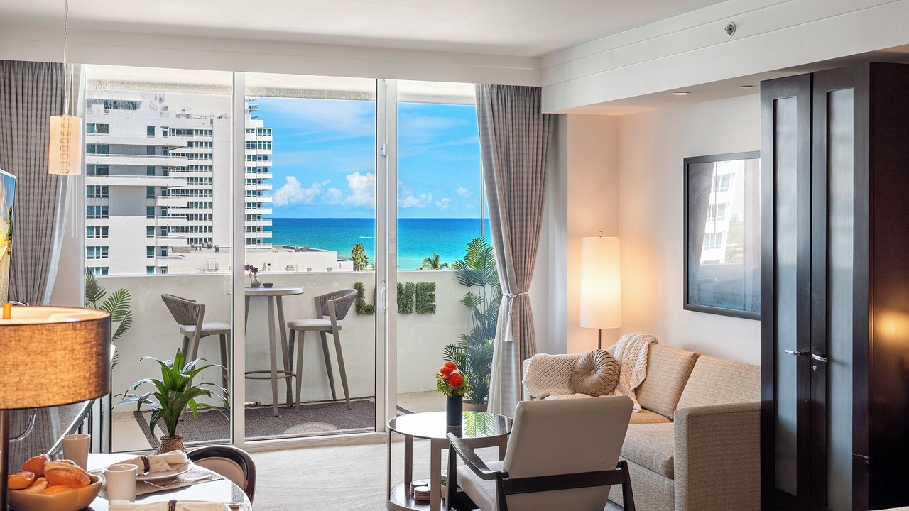 Stunning Private Studio at Fontainebleau Sorrento - 802