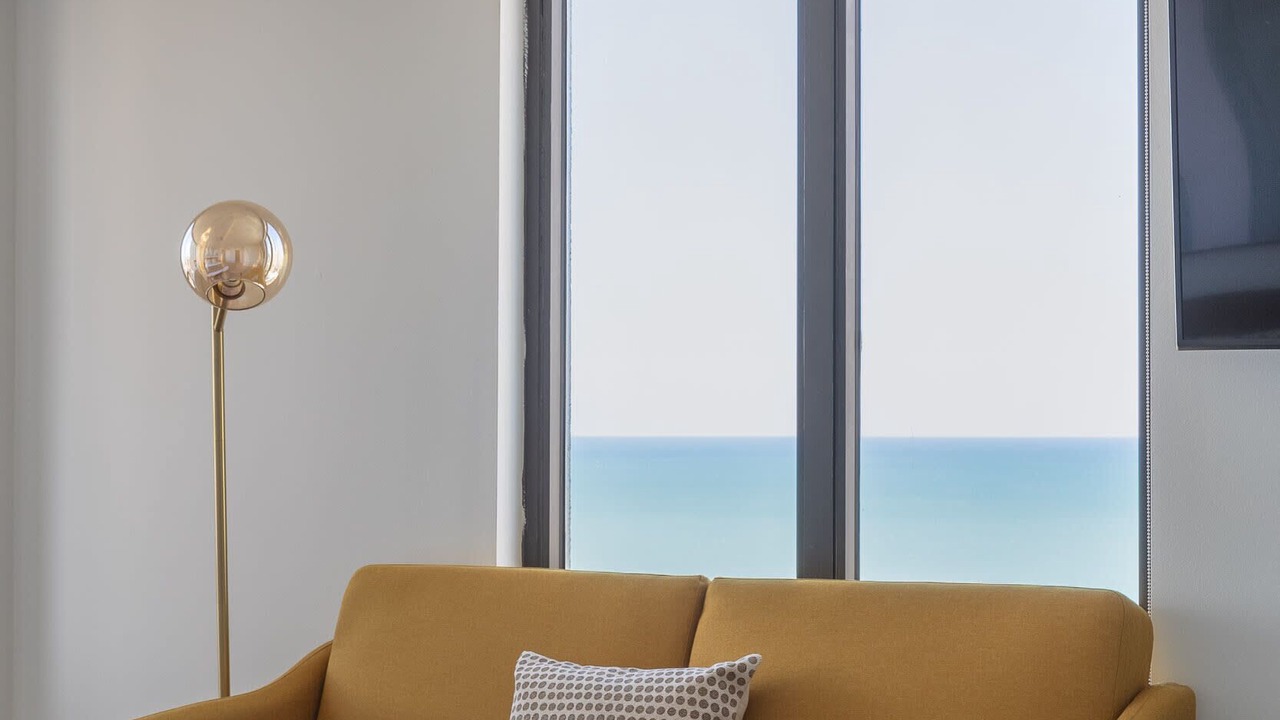 Luxury Designer Penthouse 3804 | Pool | Gold Coast
