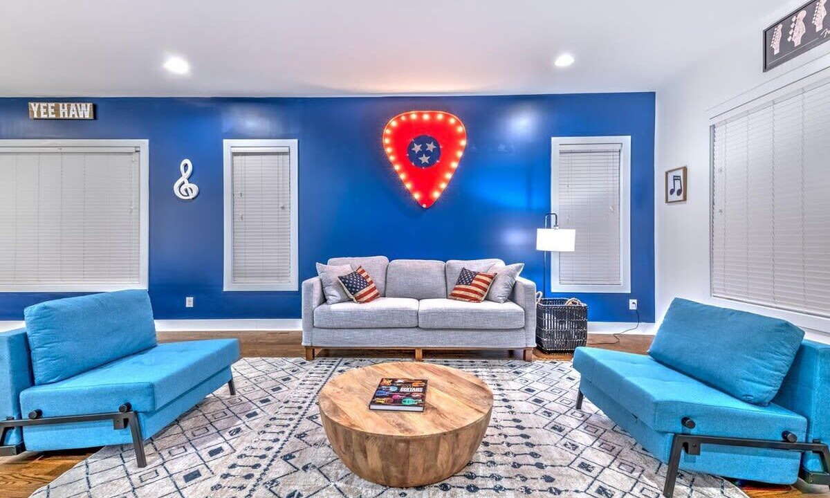 Huge 4 Bedroom Home 14 Big Beds Rooftop Deck