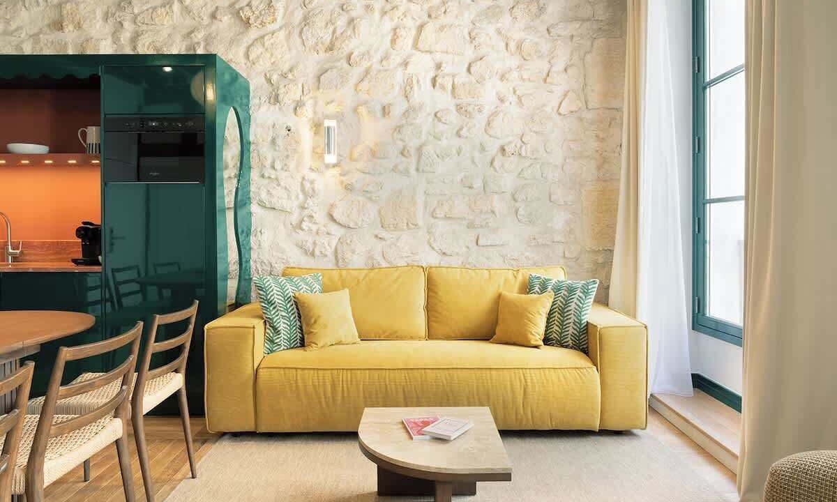 A Lavish 3-BR/3BA with Services in Saint-Germain