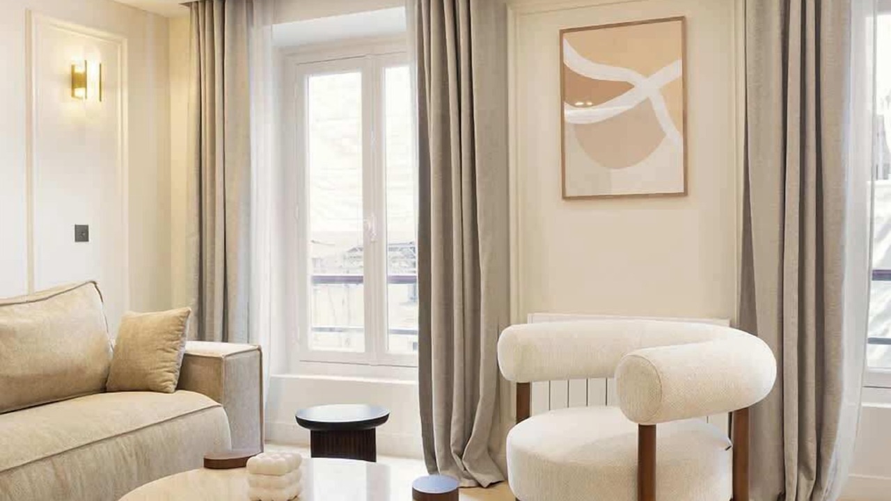 A Splendid 2-BR/2BA with Services in Opéra