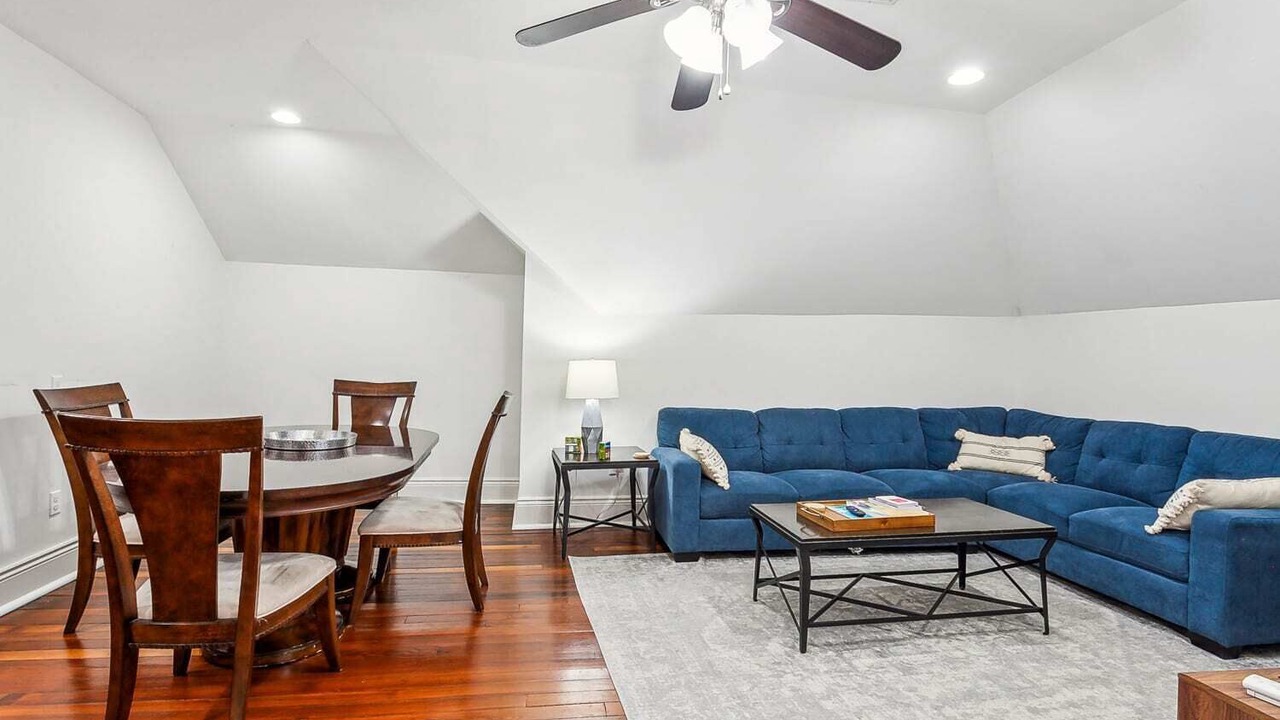 Prime Location and Luxury | 3br Streetcar + Dining