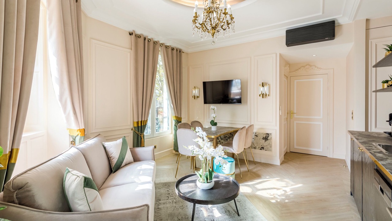 Merveil - Luxury Suite - Louvre - Ours I