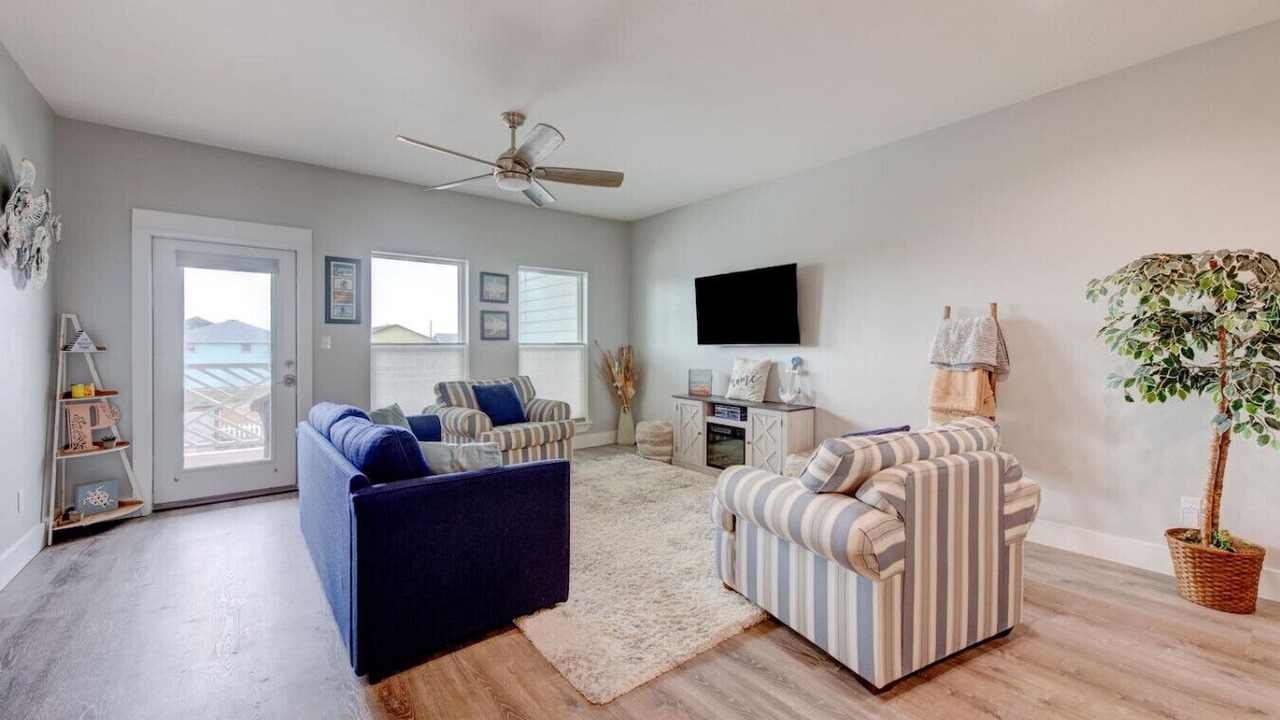Dive In and Unwind: Pet-Friendly Living with Community Pools and Hot Tubs.