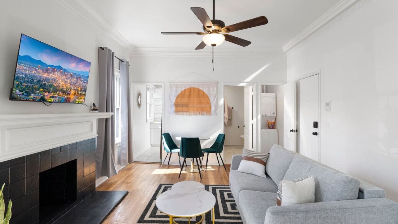 Modern Apartment in the Heart of Phoenix (4)