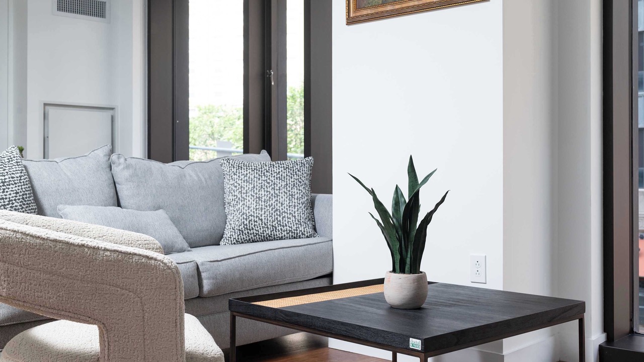 Back-Bay Upscale Central Condo Rooftop & Parking