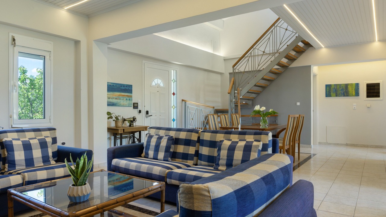 Ground Floor Bedroom 2 with Shared Terrace, Wi-Fi, and Air Conditioning
