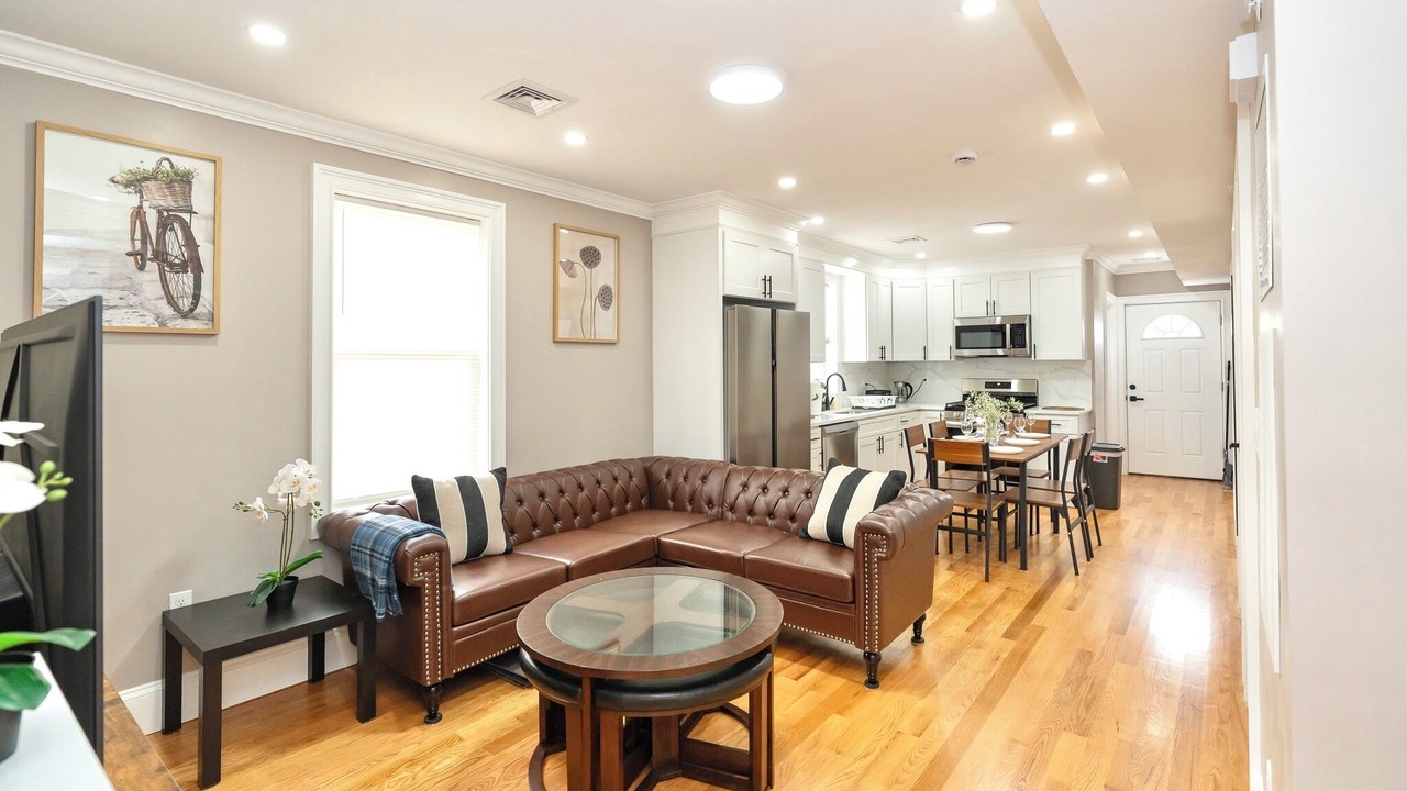 Sunny 3BR Boston 1st-floor Apt Pet-Friendly Franklin Park & Red Line 558-1