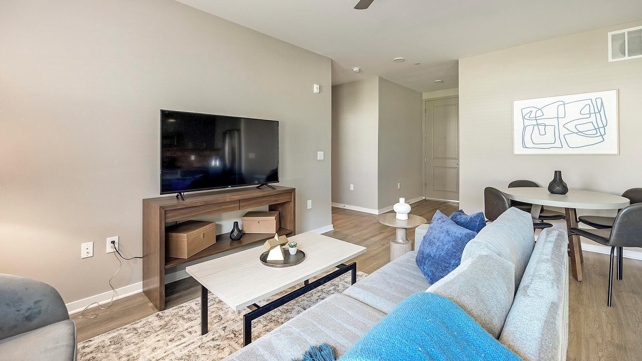 Landing | Modern 2BD, Game Room, Rooftop Lounge