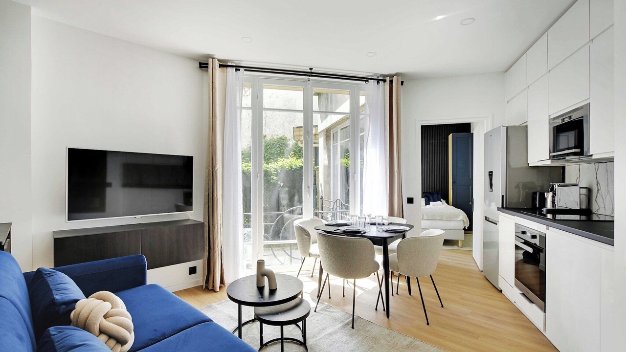 Magnificent 2BD/4P apartment - Eiffel Tower