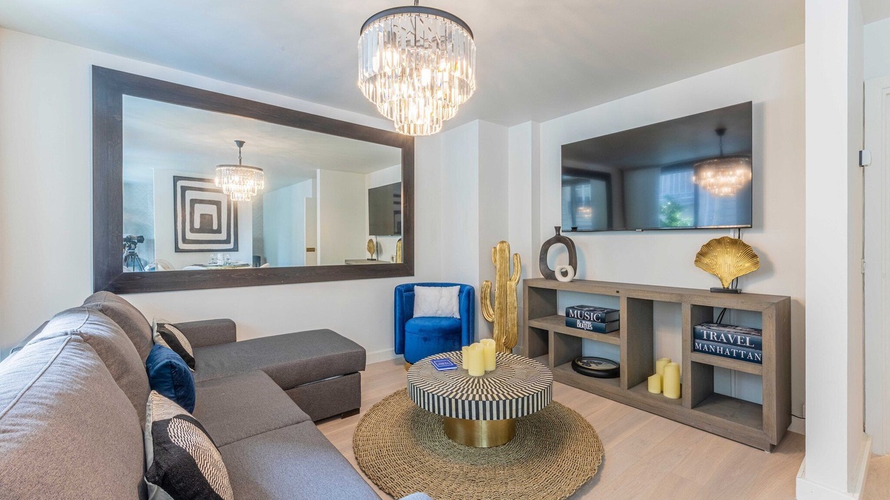 Cozy apartment ac. balcony - 1BR/4P - Eiffel Tower