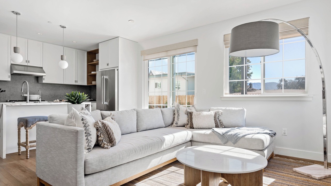 2 Bedroom Suite with Private Yard & Off-Street Parking. Full kitchen & living.