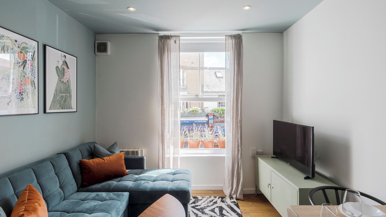 Charming 1-bedroom apartment in beautiful Broadway Market with WiFi