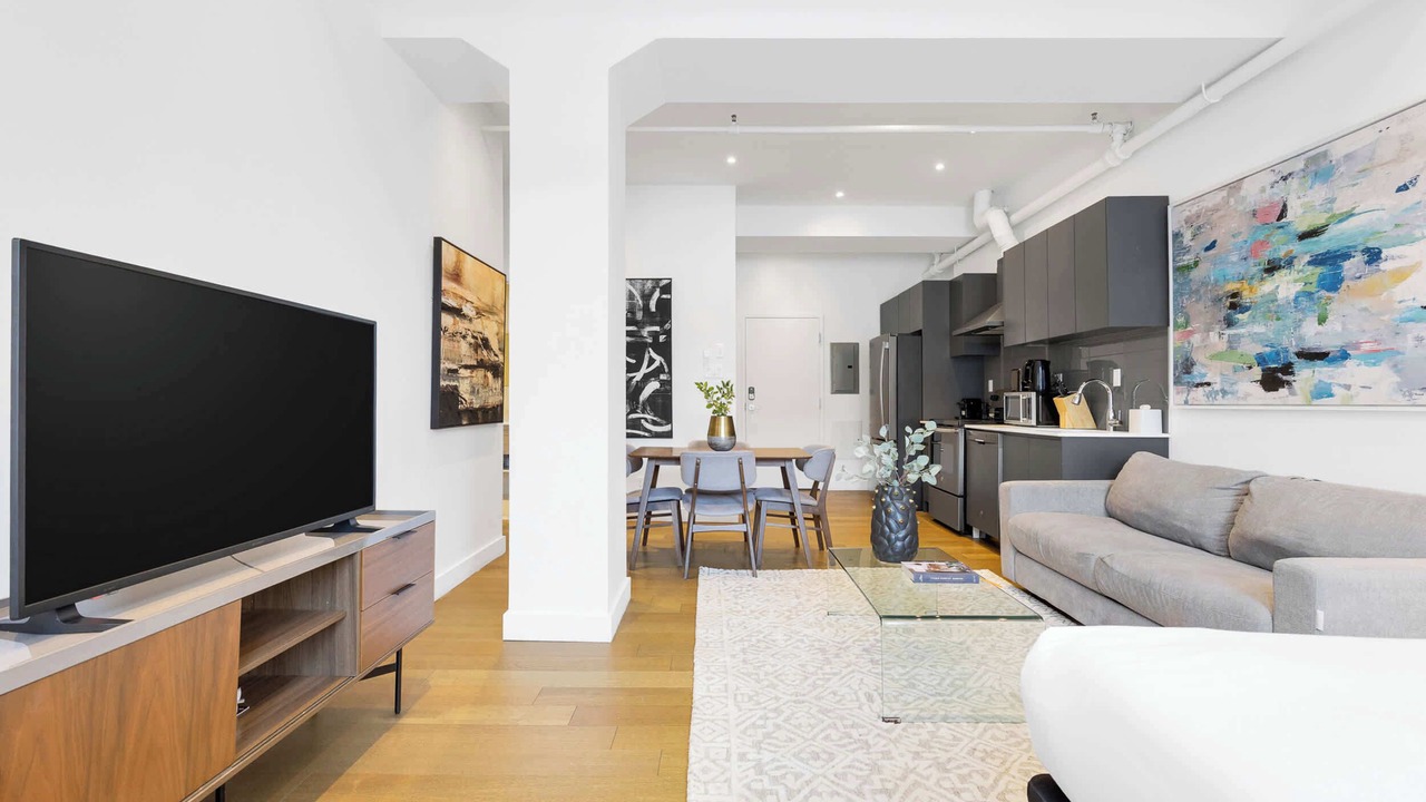 Bakan- Queen 1Bedroom Old Montreal