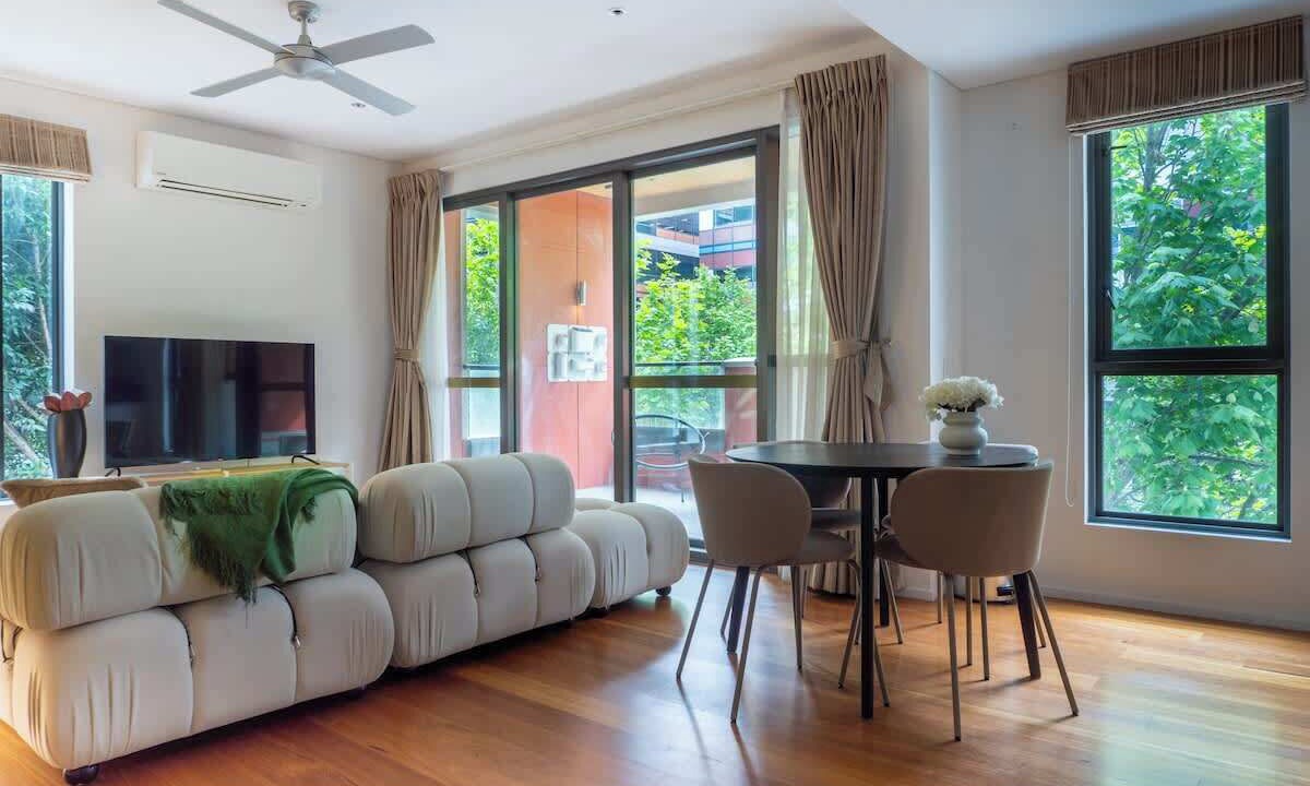 2BR Apt in Docklands WiFi City walk Water nearby