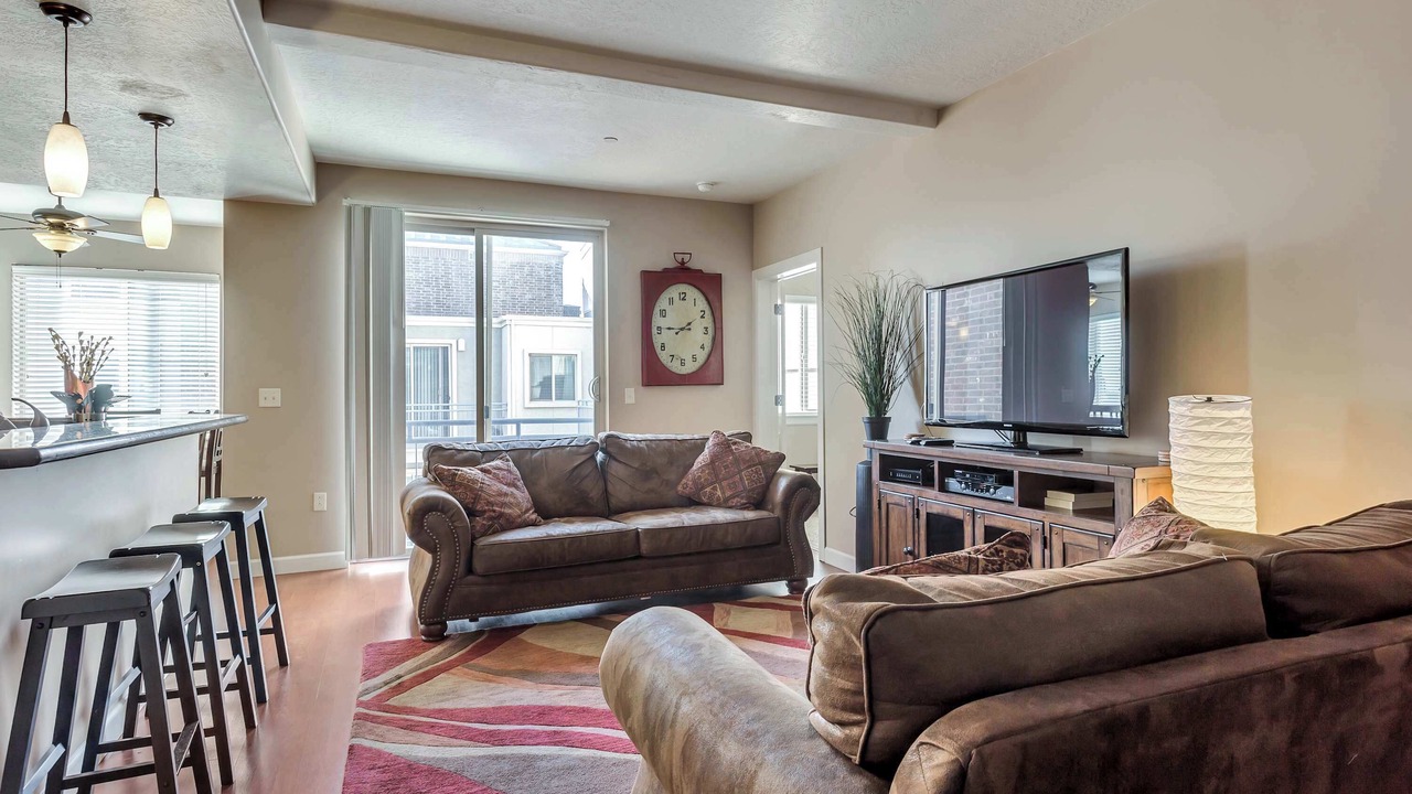 Downtown Condo Near the Convention Center