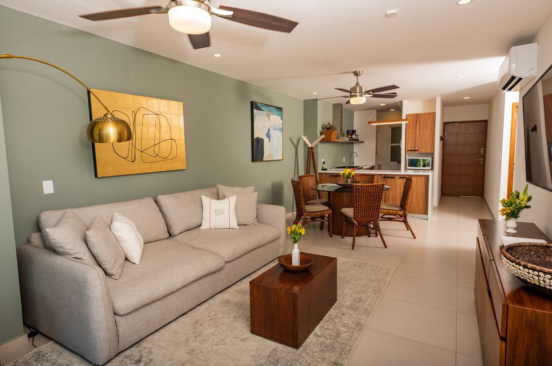 BEACHFRONT w/Huge pool & private terrace l BBQ I Fast WiFi 2Br