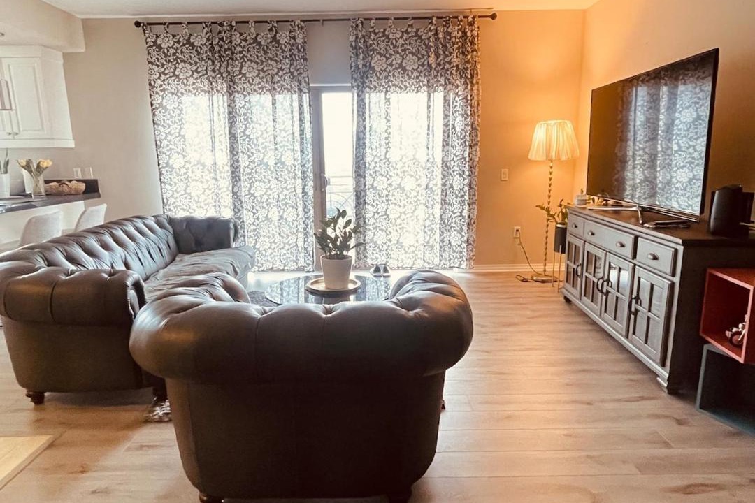 Spacious 2 Bed, 2-Bath Apartment in Monterey Park