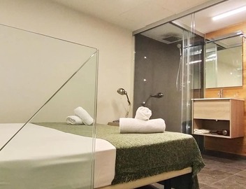 My Space Barcelona Studio near Arc de Triomphe in a building with swimming pool 4