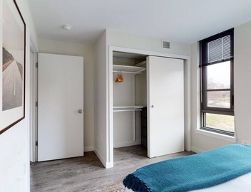 Desirable 2 BR Near Georgetown w/ Concierge + Gym 5