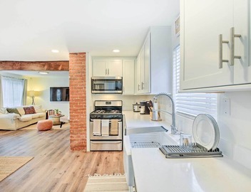 Super Walkable! Historic Home in Dtwn Long Beach 4