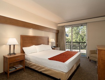 Kellogg West Conference Center and Hotel 4