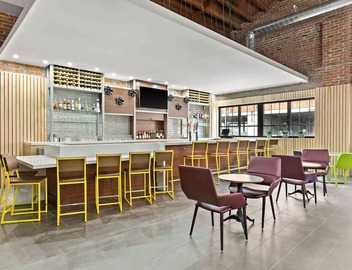 Home2 Suites by Hilton Phoenix Downtown 5