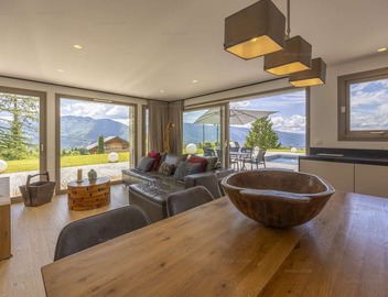 Apartment Adret 6 people Sunny Side Apartment with Pool, Lake and Mountain Views 4
