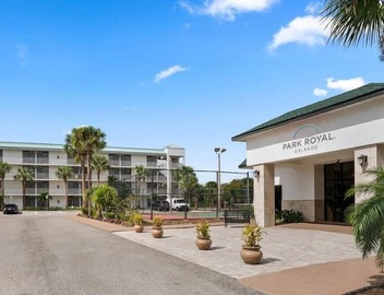 Cozy Room with 2 DBL Beds, Pool in Park Royal Orlando 5