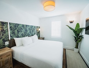 Marsh Hotel 3