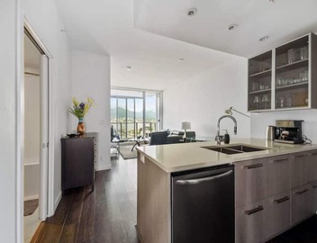 Bright and Modern One Bed Penthouse 3