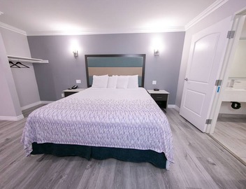 Travelodge Inn & Suites by Wyndham West Covina 4