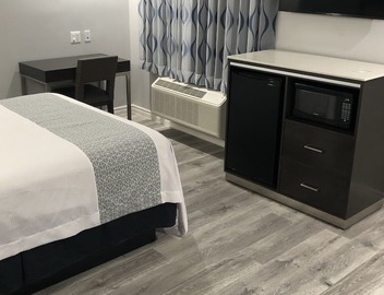 Travelodge Inn & Suites by Wyndham West Covina 5