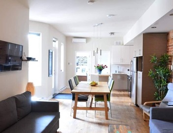 Sunny Top Floor - Huge Terrace - 4 bedrooms + 3 bathrooms - WiFi + parking*! 4