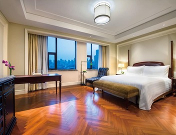 Sunrise on the Bund 5