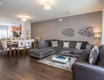 Elegant 3 Bdr 3.5 Bath Townhome At Vista Cay Resort fully equipped 2