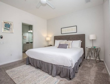 Elegant 3 Bdr 3.5 Bath Townhome At Vista Cay Resort fully equipped 4