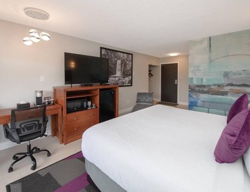 Coast Metro Vancouver Hotel 4