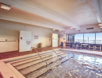 🏖️Luxurious Beach front Condo! Close to 30A + FREE Activities with your stay!🏖️ 5