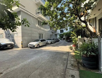 EMERALD APARTMENTS 2