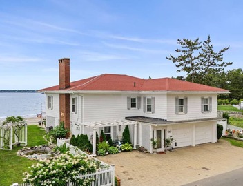 Coastal Charm Lobster Ch Teau 5