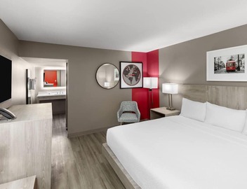 Ramada By Wyndham Kenner/New Orleans Airport South 3