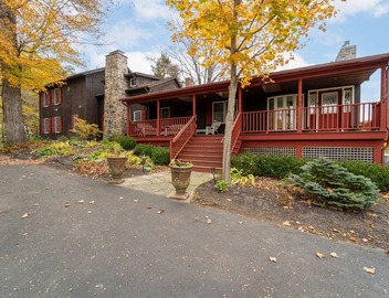 Blackwoods Old Country Home 5 Bedroom Home by RedAwning 3