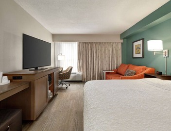 Hampton Inn New Orleans-St. Charles Ave./Garden District 4